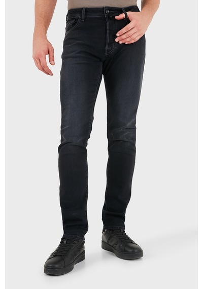 Jacob Cohen Slim Fit Normal Bel Dar Paça Jeans Erkek Kot Pantolon Jum Qe004 S3622 030 S1 600d Siyah Jacob Cohen Slim Fit Normal Bel Dar Paça Jeans Erkek Kot Pantolon Jum Qe004 S3622 030 S1 600d Siyah