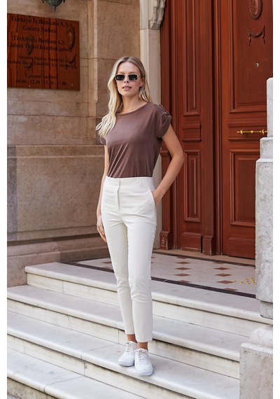 Jument Kadın Modal Penye Geniş Sıfır Yaka Düşük Omuzlu Apoletli Kısa Kol T-shirt Bluz-kahve Kahve Jument Kadın Modal Penye Geniş Sıfır Yaka Düşük Omuzlu Apoletli Kısa Kol T-shirt Bluz-kahve Kahve