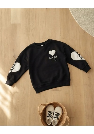 Roya Kız Çocuk Siyah Sweatshirt Kalpli Ve Dikiş Detaylı Kışlık