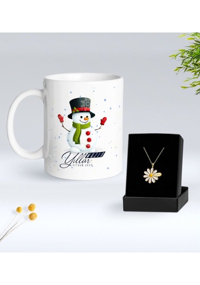 Bk Gift Kişiye Özel İsimli Yılbaşı Tasarımlı Beyaz Kupa Bardak Ve Papatya Kolye Hediye Seti- 7, Sevgiliye Hediye, Yeni Yıl Hediyeleri