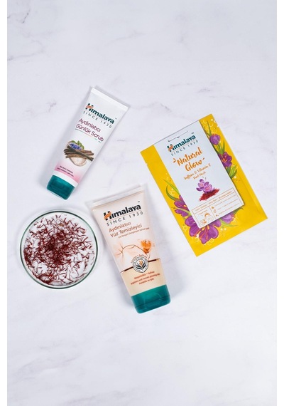Himalaya Meyan Kökü & Safran Yüz Yıkama Jeli 150 ML + Yüz Peeling 75 ML + Safran & Vitamin C Yüz Maskesi 30 G