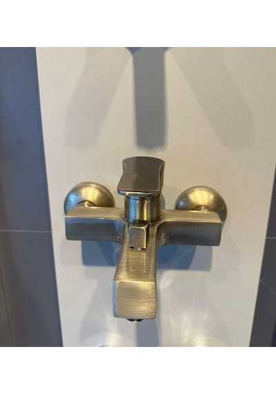 İsaoğlu Yapı Mat Gold Duş Sistemi Mat Gold Tepe Yağmurlama Armatür Dahil Komple Set Fırçalanmış Dore Gold Kare Gold