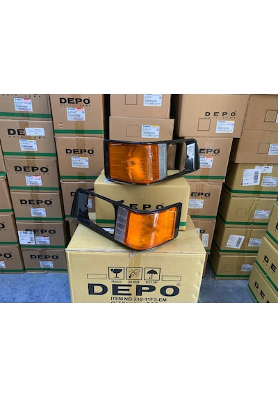 Mitsubishi L300 1987-1997 Arası Depo Sağ Ve Sol Far Çerçeveli Sinyal Lambası Mb527293 / Mb527294
