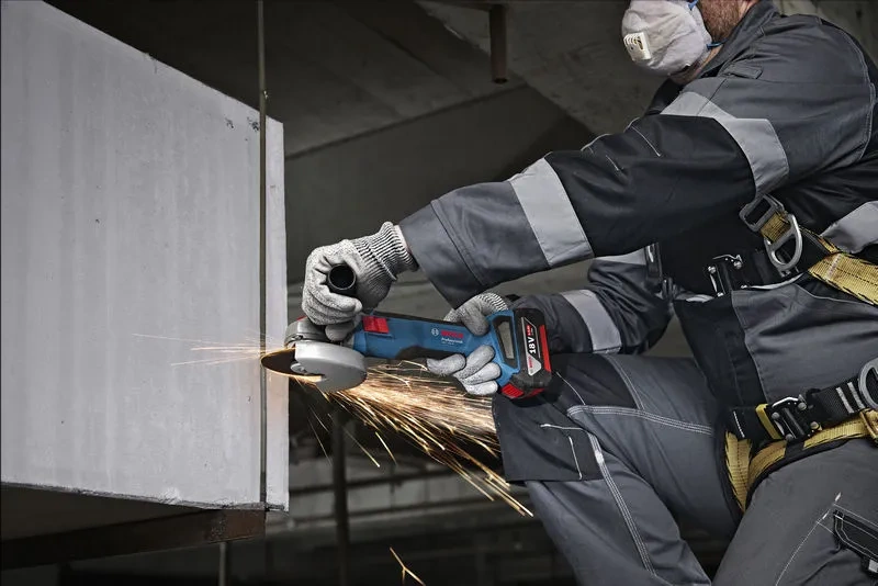 Bosch Professional GWS 18V-8 4.0AH Tek Akülü Taşlama Makinesi - 06019N9021