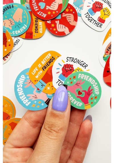 Arkadaşlık Temalı İkili Set 34 Parça Paylaşımlı Sticker Paketi Suya Dayanıklı Ajanda Laptop Termos Telefon Etiket Seti