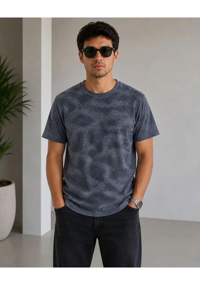 Tarz Yeri Erkek Batik Desenli Tişört Bisiklet Yaka Kısa Kol Regular Fit T-shirt - Füme