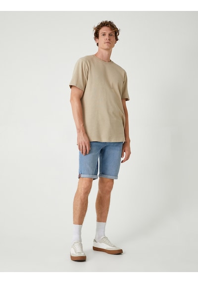 Koton Slim Fit Kot Şort Cep Detaylı Katlamalı Paça Pamuklu Açık İndigo 4sam40100nd Açık İndigo Koton Slim Fit Kot Şort Cep Detaylı Katlamalı Paça Pamuklu Açık İndigo 4sam40100nd Açık İndigo