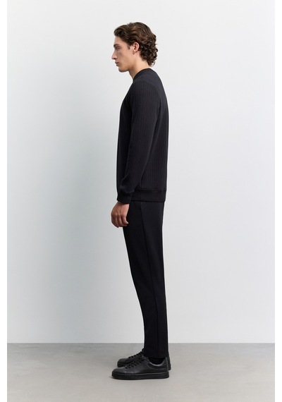 Avva Erkek Siyah Bisiklet Yaka Kolay Ütülenen Jakarlı Regular Fit Sweatshirt A62y1250