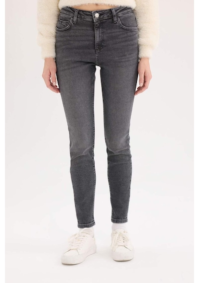 DeFacto Skinny Fit Yüksek Bel Düz Paça Uzun Jean Görünümlü Yıkamalı Pantolon D5047AX24CWNM36