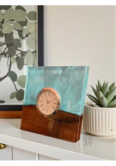 Classic Ceviz & Epoksi Masa Saati Gümüş Kaplama Quartz Mekanizma El Yapımı Tasarım 15x15 Cm / 20x20 Cm Turkuaz