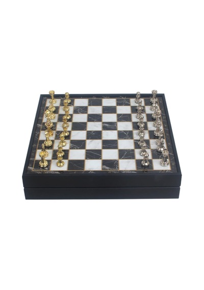 Lüks Sandıklı Metal Satranç Takımı Krom Kaplama Klasik Gold Temalı Figür Mermer Desen Zemin 20 Cm.