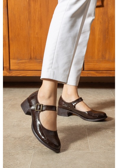 Dabab Shoes Clarıssa Kadın Ortopedik 4 Cm Topuklu Tokalı Yuvarlak Burun Balerin Babet Klasik Ayakkabı Acı Kahverengi