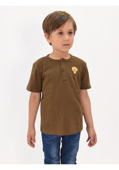 Luess Erkek Çocuk Nakış Detaylı Hakim Yaka Tshirt Kahverengi Luess Erkek Çocuk Nakış Detaylı Hakim Yaka Tshirt Kahverengi
