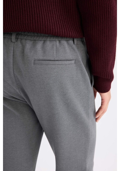 DeFacto Tailored Regular Fit Normal Kesim Kumaş Pantolon Basic Düz Cepli D9084AX24WNAR167