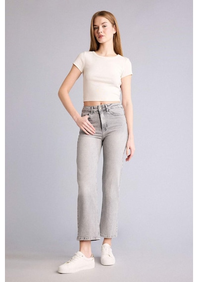 Defacto Comfort Straıght Normal Bel Kısa Paça Jean Yıkamalı Pantolon H5367ax26smnm55 Gri-nm55 Defacto Comfort Straıght Normal Bel Kısa Paça Jean Yıkamalı Pantolon H5367ax26smnm55 Gri-nm55