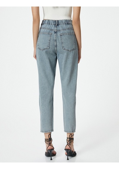 Koton Beli Lastikli Mom Fit Jean Rahat Kesim Pamuklu Cepli - Mom Jeans Açık İndigo 4sal40190md 4SAL40190MDLGT Açık İndigo Koton Beli Lastikli Mom Fit Jean Rahat Kesim Pamuklu Cepli - Mom Jeans Açık İndigo 4sal40190md 4SAL40190MDLGT Açık İndigo