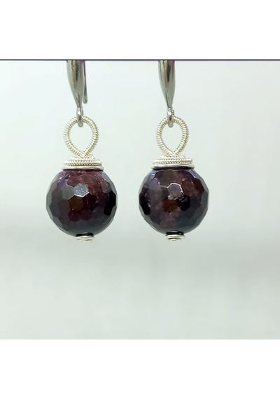 2638 Faset Kesim Garnet Çelik Aparatlı El Yapımı Küpe Bordo
