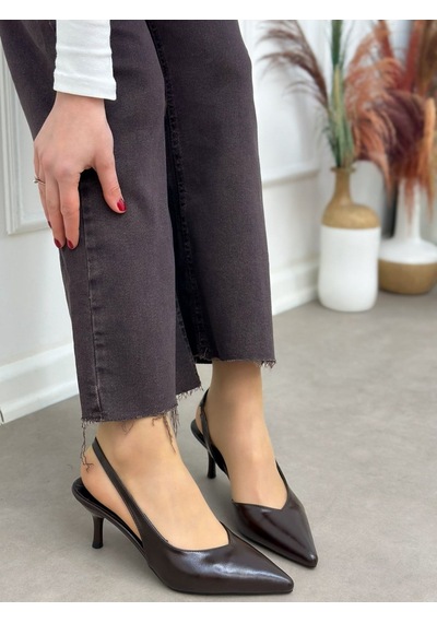 Ervanın Butiği Kahve Parlak Deri Jaren Lastik Detay Kadın Stiletto-6088 Kahve Cilt