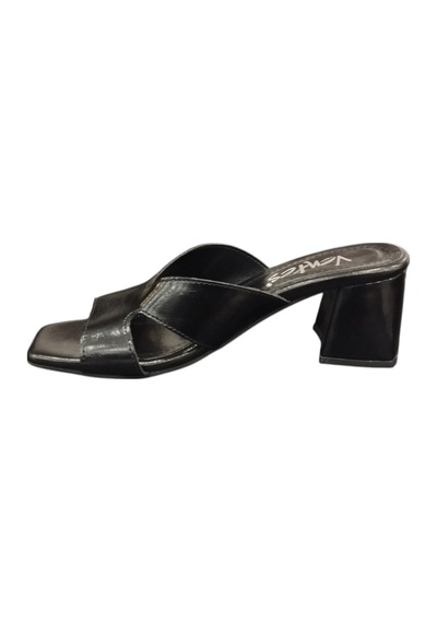 Taşçı Ayakkabı Ventes 019492z Kadın 7 Cm Kalın Topuk Küt Burun Şık Terlik Siyah Taşçı Ayakkabı Ventes 019492z Kadın 7 Cm Kalın Topuk Küt Burun Şık Terlik Siyah