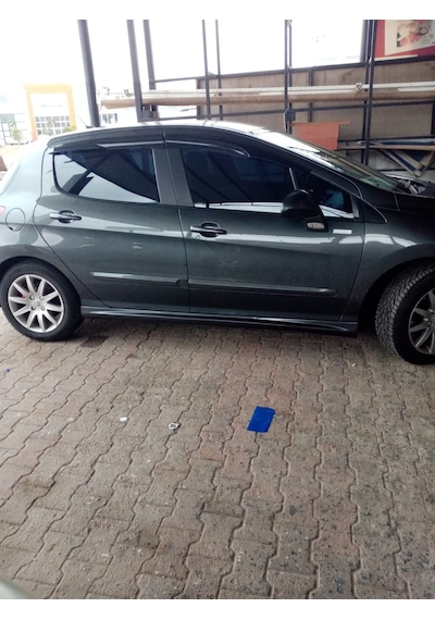 Peugeot Plastik 308 2016-2018 Yan Marşpiyel