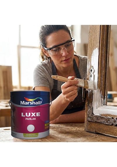 Marshall Luxe Aqua Parlak Beyaz Su Bazlı Ahşap Metal Duvar Boyası 0,75 L 1