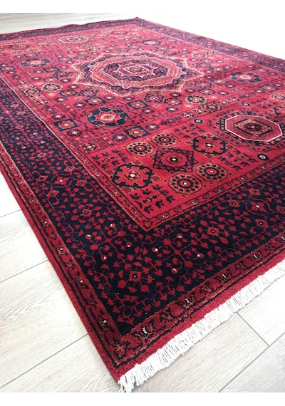 Çam Halı Bambos Plus 903 Kırmızı Yün Ve Bambu İle Özel Tezgahlarda Üretilen Afgan Halısı Desenli El Emeği Modern Uşak Halısı Kırmızı Çam Halı Bambos Plus 903 Kırmızı Yün Ve Bambu İle Özel Tezgahlarda Üretilen Afgan Halısı Desenli El Emeği Modern Uşak Halısı Kırmızı