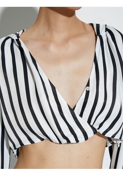 Koton Kapşonlu Crop Bluz V Yaka Siyah Çizgili 4sak60269pw Koton Kapşonlu Crop Bluz V Yaka Siyah Çizgili 4sak60269pw