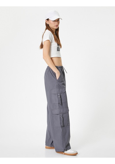 Koton Oversize Paraşüt Pantolon Düşük Bel Geniş Paça Kargo Cepli Pamuklu Antrasit 4sal40029mw Antrasit Koton Oversize Paraşüt Pantolon Düşük Bel Geniş Paça Kargo Cepli Pamuklu Antrasit 4sal40029mw Antrasit