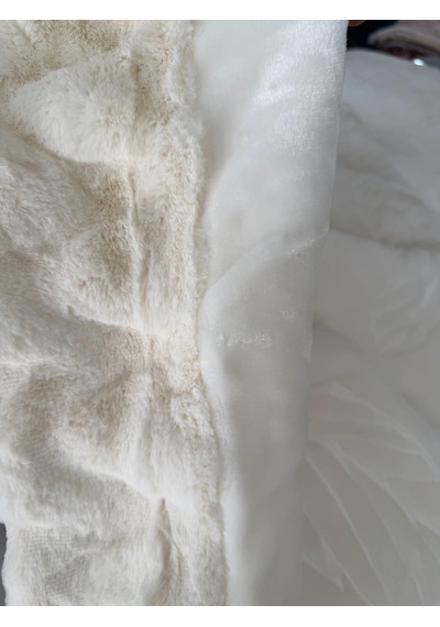 Aslan Bubble Çift Taraflı / Çift Katlı /çift Kişilik/ Lüx Battaniye/ 4,5 Kg / Modern / Şık / Çeyizlik Krem