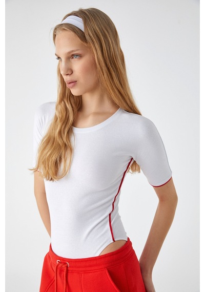 Ethıquet Mogsus Kadın Slim İnce Bisiklet Yaka Kısa Kol Çıtçıtlı Beyaz Body