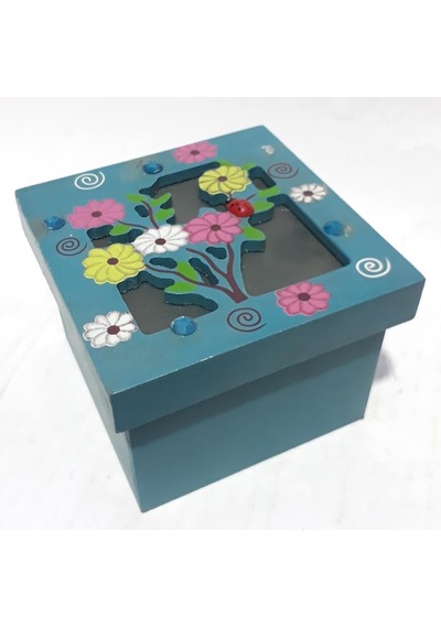 11x11x8cm Boyutlarında Ağaç Desenli Boncuklu Ahşap Hediye Kutusu Kaliteli Ahşaptan Üretilmiştir
