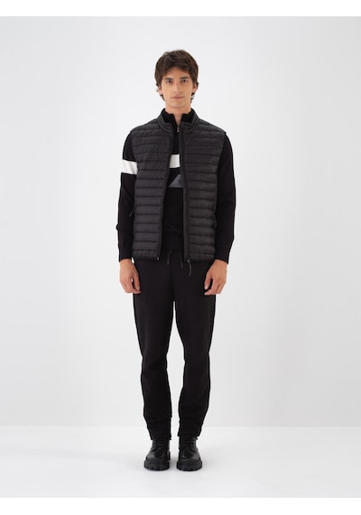 Xint Siyah Formunu Koruyan Regular Fit Yelek 190591