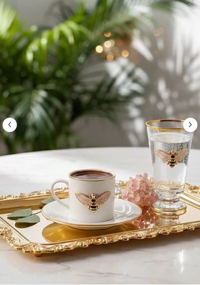 Regna Home Queen Bee 2 Kişilik Dekorlu Kahve Yanı Su Bardaklı Kadehli 6 Parça Kahve Fincan Takımı Beyaz - Gold
