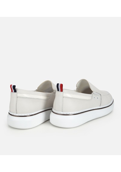 Hotiç Erkek Deri Beyaz Metal Detaylı Günlük Loafer