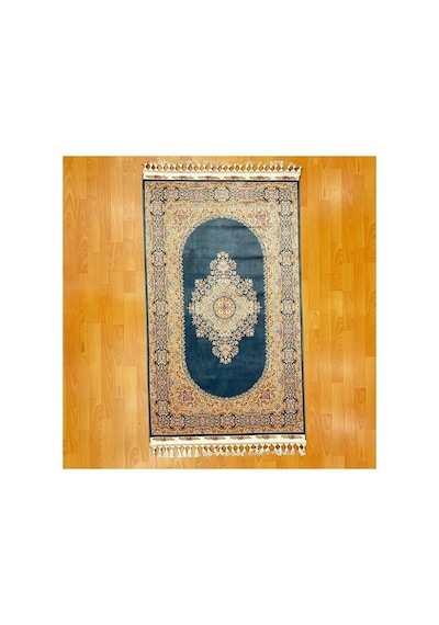 Oval Göbekli Klasik Saray 133 X 190 Cm İpek Halı Çok Renkli