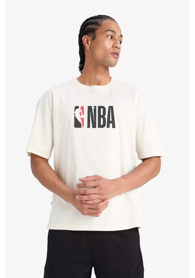 DeFactoFit NBA Wordmark Oversize Geniş Kalıp Bisiklet Yaka Kısa Kollu Tişört W6365AZ25SMER105