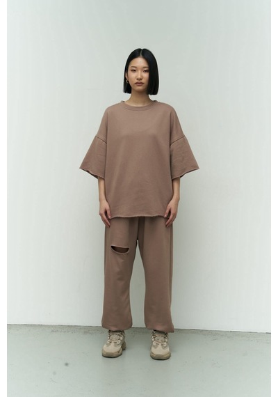 Mai Collection Mai Studios Co. Lion Yırtıklı Boz Oversize T-shirt Eşofman Takım Kahverengi Mai Collection Mai Studios Co. Lion Yırtıklı Boz Oversize T-shirt Eşofman Takım Kahverengi