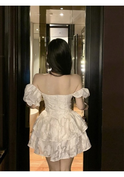 Fashion Cocktail Orta Çağ Kabarık Balon Kol Kabartma Kumaş Süper Mini Tütü Prenses Elbise Krem Krem Fashion Cocktail Orta Çağ Kabarık Balon Kol Kabartma Kumaş Süper Mini Tütü Prenses Elbise Krem Krem