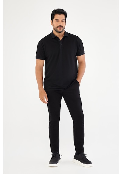 Erkek Çekmeyen Pamuklu Kumaş Slim Fit Dar Kesim Simsiyah Kıvrılmaz Polo Yaka T-shirt