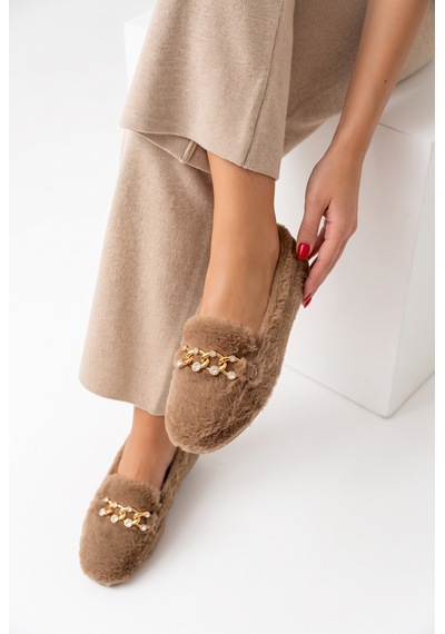 Nmoda Kadın Peluş Panduf Gold Zincir Taşlı Aksesuarlı Kapalı Loafer Yumuşak Tabanlı Kışlık Rahat Babet Vizon