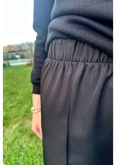 Rabia Şamlı Siyah Nervürlü Bol Paça Pantolon Normal