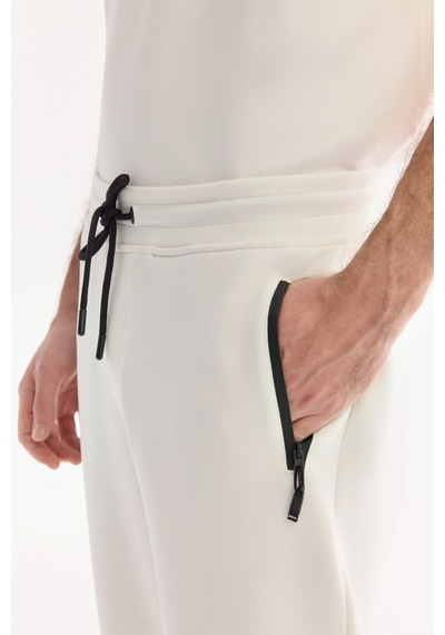 Avva Erkek Beyaz Beli Lastikli Bağcıklı Bi-stretch Regular Fit Eşofman Altı B003400