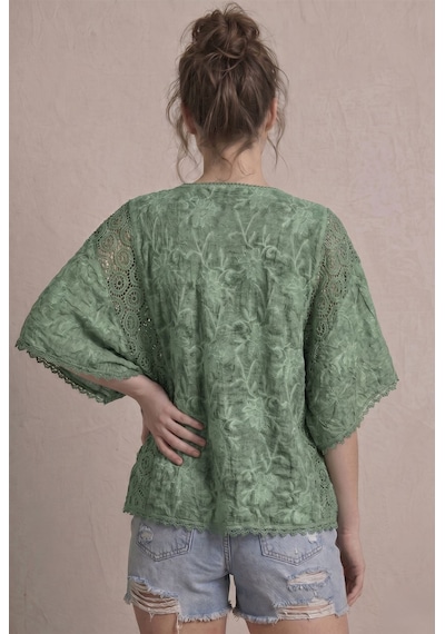Neden Tekstil V Yaka Dantel Detaylı Bohem Yarasa Kol Bluz - Yeşil
