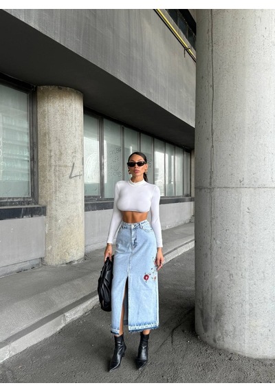 Çiçek Nakış Detaylı Yırtmaçlı Denim Midi Etek ÇoK Renkli