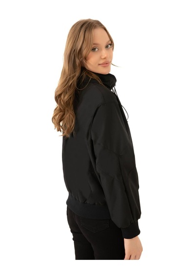 Spor Kadın Dik Yaka Su Ve Rüzgar Geçirmez Oversize Crop Mevsimlik Yağmurluk Rüzgarlık-133 Siyah