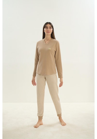Sevim Kadın V Yaka Uzun Kol Bej Pijama Takım C0t8n0o61 001 Sevim Kadın V Yaka Uzun Kol Bej Pijama Takım C0t8n0o61 001