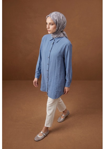 Armine Trend Gold Düğme Detaylı Klasik Yaka Uzun Tunik Rahat Kesim Şık Tesettür Tunik Modeli 89 Cm Boy Mavi 26yt471 Armine Trend Gold Düğme Detaylı Klasik Yaka Uzun Tunik Rahat Kesim Şık Tesettür Tunik Modeli 89 Cm Boy Mavi 26yt471