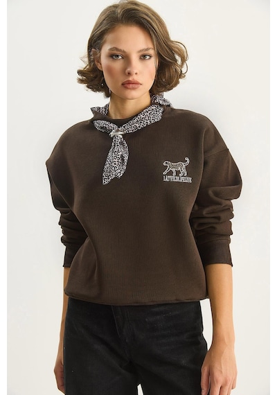 Shade Kadın Fular Detaylı Leopar Nakışlı Üç İplik Şardonlu Oversize Sweatshirt 6917 60283616 - Acı Kahve Çok Renkli