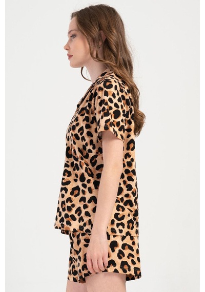 Vienetta Kadın Kısa Kol Gömlek Yaka Önden Düğmeli Leopar Şortlu Pijama Takım C3t0n1o904 LEOPAR Vienetta Kadın Kısa Kol Gömlek Yaka Önden Düğmeli Leopar Şortlu Pijama Takım C3t0n1o904 LEOPAR