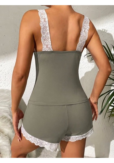 Efnaz Style Kadın Askılı V Yakalı Viskon Bluz Ve Short Gecelik Takım Yeşil Efnaz Style Kadın Askılı V Yakalı Viskon Bluz Ve Short Gecelik Takım Yeşil
